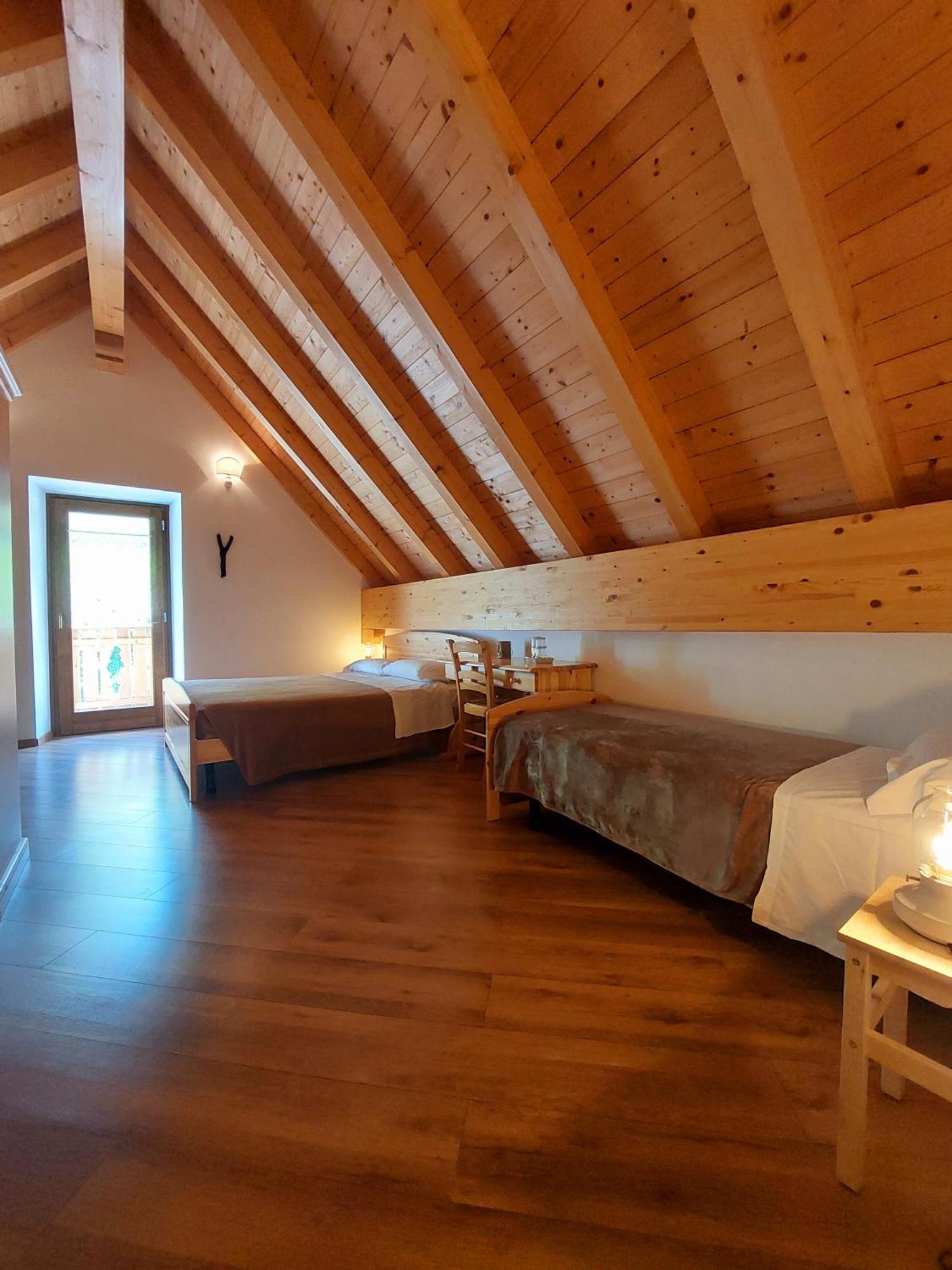 Rifugio Fornas Otel Tolmezzo Oda fotoğraf